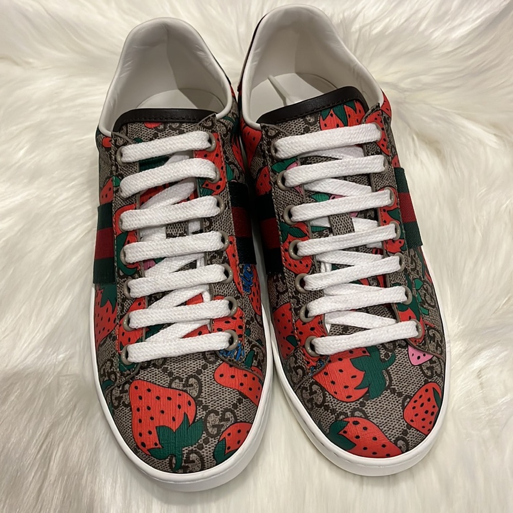 Gucci Ace Strawberry Sneakers - Picture 6 of 16